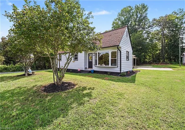 1st image of 5075 Wilson View Dr, High Point, NC 27263 | MLS# 1231033