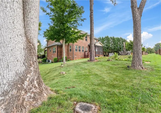 Photo 4 of Sale Pending at 128 Meadow Brk Ct, Advance, NC 27006 | MLS# 1228739 | Listing updated on 2026-09-04