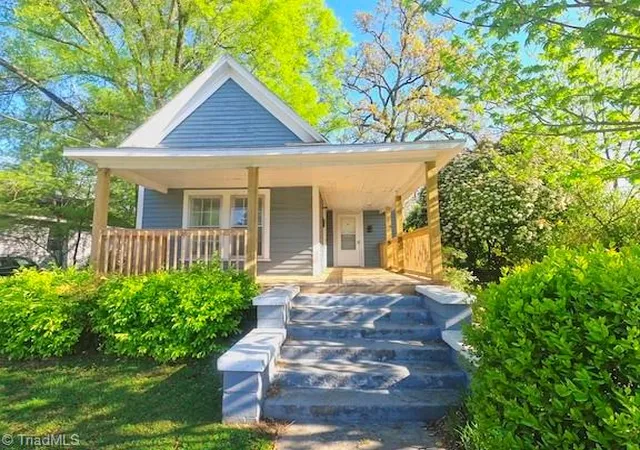1st image of 902 Haywood St, Greensboro, NC 27403 | MLS# 1229138