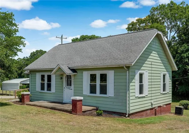 Homes for sale in Ruffin, NC | 9623 Us Hwy 29 Bus, Ruffin, NC 27326 | MLS# 1226898