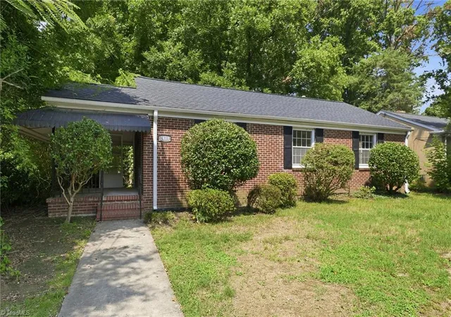 2nd image of 2411 Dellwood Dr, Greensboro, NC 27408 | MLS# 1230343