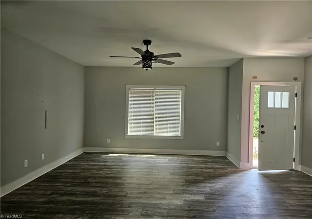 Photo 4 of Single family home for sale at 180 Oakshire Ct, Mocksville, NC 27028 | MLS# 1233367 | Listing updated on 2026-09-15