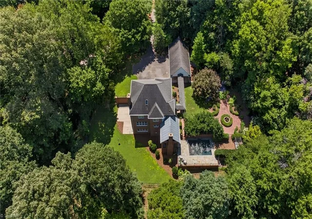 Photo 2 of Sale Pending at 6035 Kempsford Ct, Kernersville, NC 27284 | MLS# 1230733 | Listing updated on 2026-09-20