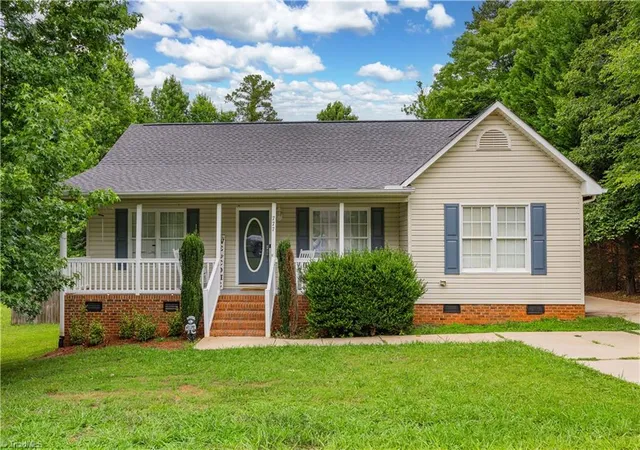 Homes for sale in Randleman, NC | 777 Raintree Ct, Randleman, NC 27317 | MLS# 1226122