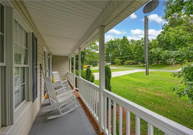 Homes for sale in Randleman, NC | 777 Raintree Ct, Randleman, NC 27317 | MLS# 1226122