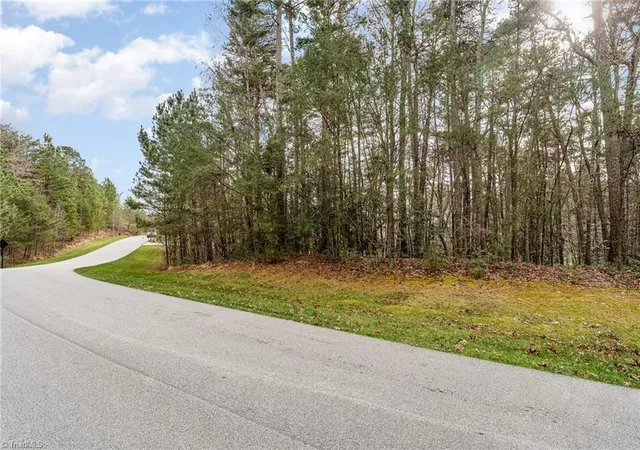 4th image of 215 Mallard Dr, New London, NC 28127 | MLS# 1208787