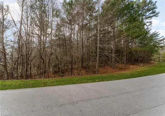 5th image of 215 Mallard Dr, New London, NC 28127 | MLS# 1208787