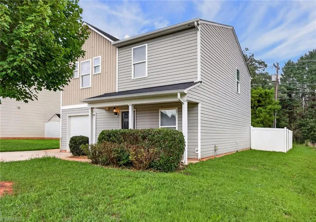 Photo 3 of Single family home for sale at 4405 Murray Rd, Winston Salem, NC 27106 | MLS# 1230406 | Listing updated on 2026-10-09