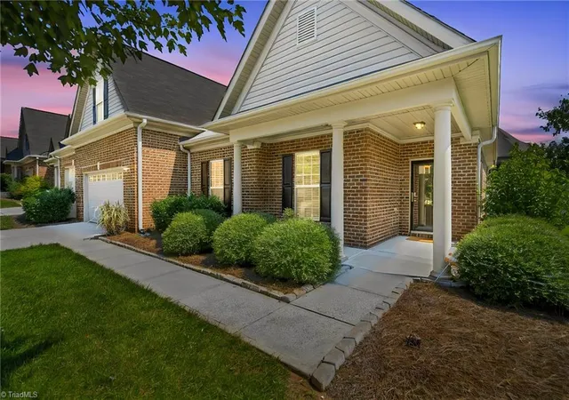 Photo 2 of Sale Pending at 501 Clematis Wy, Kernersville, NC 27284 | MLS# 1233278 | Listing updated on 2026-09-03