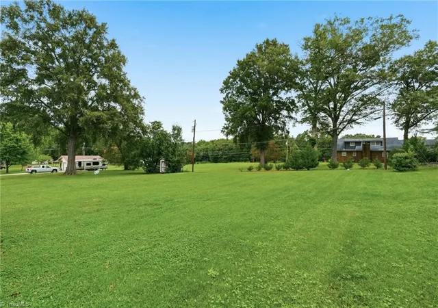 18th image of 145 W Lake Rd, Eden, NC 27288 | MLS# 1229651