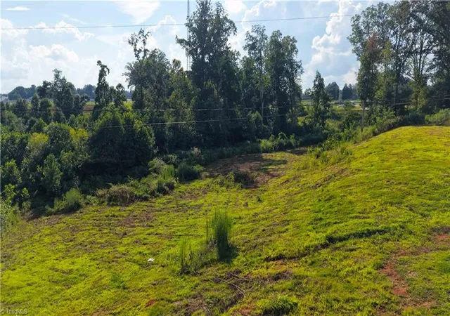 3rd image of 0 Sedge Hill Ln, Kernersville, NC 27284 | MLS# 1230750