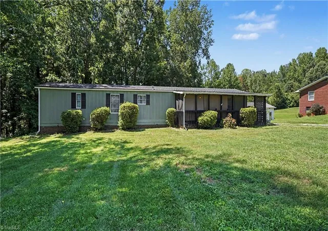 Photo 2 of Sale Pending at 326 Hudson Rd, Winston Salem, NC 27107 | MLS# 1229415 | Listing updated on 2026-08-11