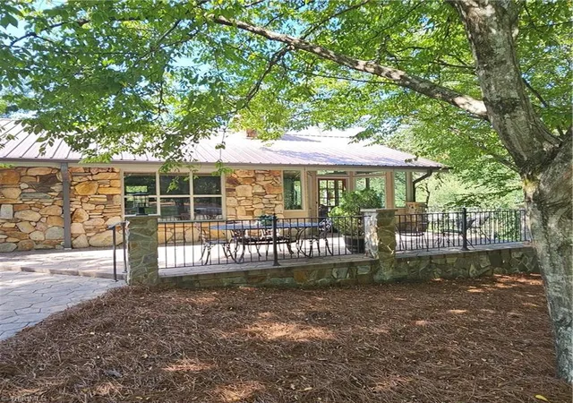 4th image of 1409 Good Hope Dr, Walnut Cove, NC 27052 | MLS# 1231767