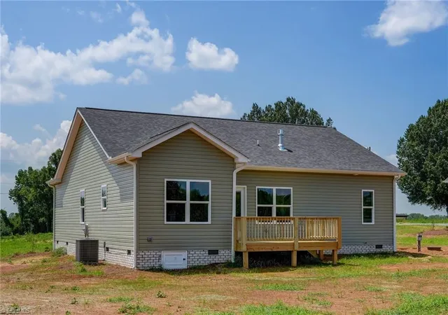 4th image of 354 Cole Rd, Reidsville, NC 27320 | MLS# 1229948