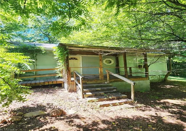 Photo 1 of Single family home for sale at 6615 Flint Hl Rd, Sophia, NC 27350 | MLS# 1230794 | Listing updated on 2026-08-26
