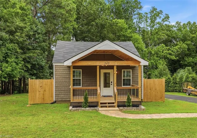 Photo 3 of Single family home for sale at 343 Westgate Ct, Lexington, NC 27295 | MLS# 1228167 | Listing updated on 2026-08-07