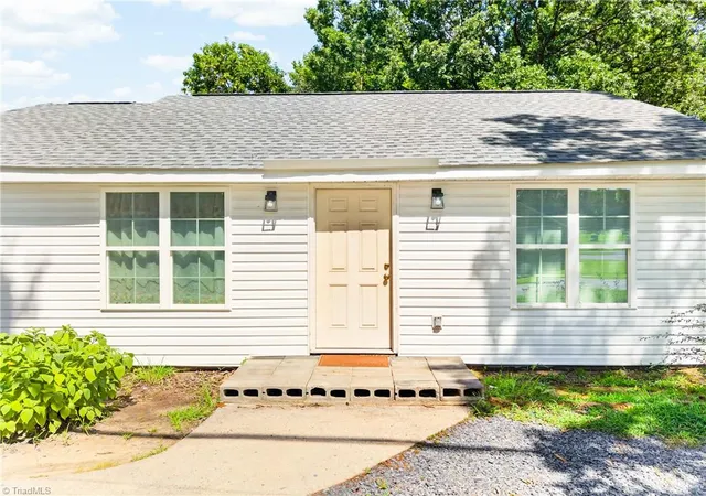 Photo 3 of Single family home for sale at 1119 Old Cedar Fls Rd, Asheboro, NC 27203 | MLS# 1232909 | Listing updated on 2026-08-21
