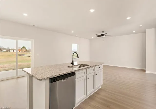 4th image of 124 Tail Star Ct, King, NC 27021 | MLS# 1194016