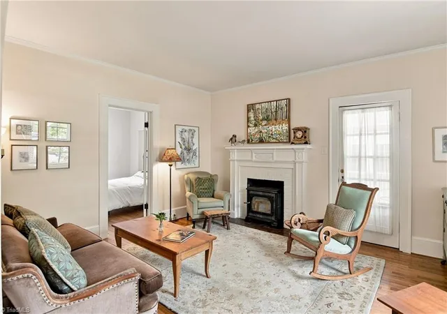 Photo 3 of Single family home for sale at 2336 Elizabeth Ave, Winston Salem, NC 27103 | MLS# 1233880 | Listing updated on 2026-10-08