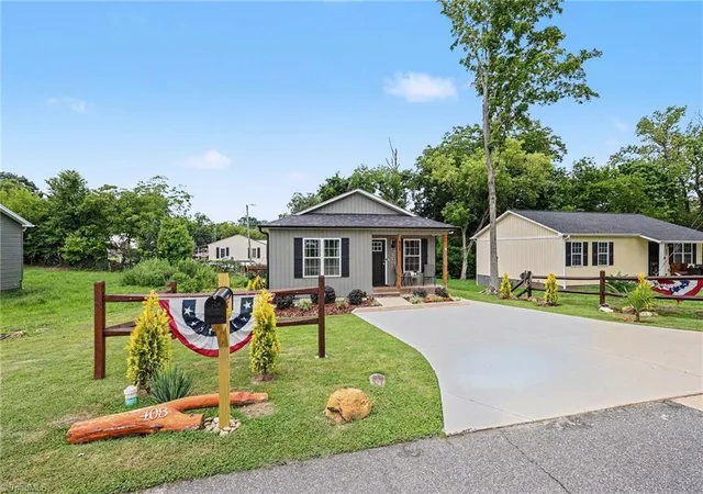 Photo 3 of Sale Pending at 408 Jarrett St, Thomasville, NC 27360 | MLS# 1229825 | Listing updated on 2026-09-18