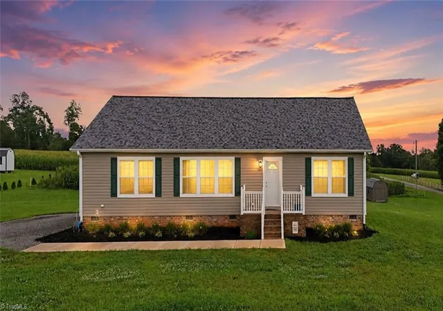 Manufactured home for sale at 1046 Herberts Dr, Yadkinville, NC 27055 | MLS# 1229026