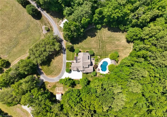 Photo 4 of Sale Pending at 350 Abbotts Xing, High Point, NC 27265 | MLS# 1224653 | Listing updated on 2026-10-05