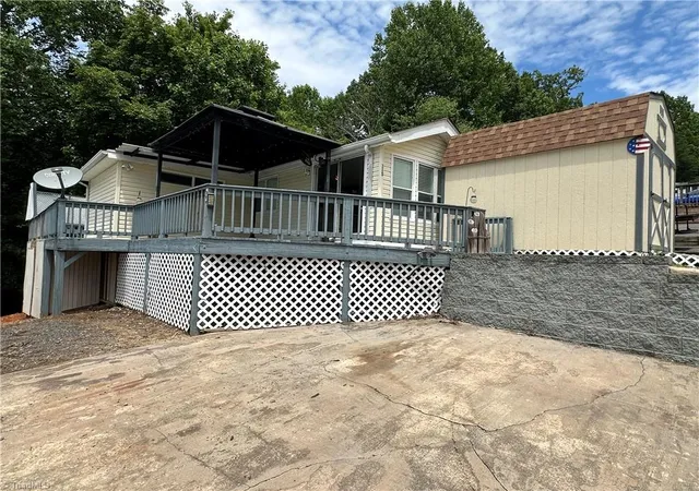 Homes for sale in New London, NC | 115 Badin View Rd, New London, NC 28127 | MLS# 1223072