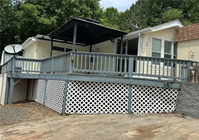 Homes for sale in New London, NC | 115 Badin View Rd, New London, NC 28127 | MLS# 1223072
