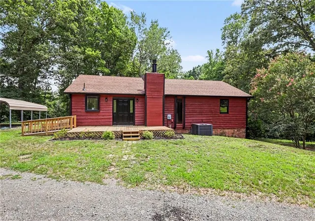 Homes for sale in Walnut Cove, NC | 1030 Cross Creek Dr, Walnut Cove, NC 27052 | MLS# 1226657