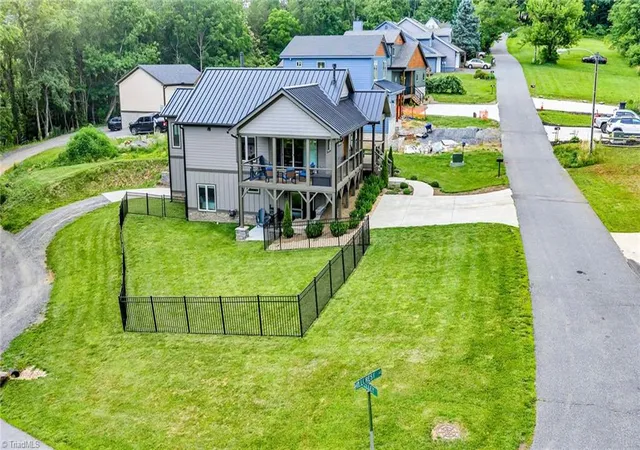 Photo 3 of Single family home for sale at 806 Hillcrest Ave, West Jefferson, NC 28694 | MLS# 1231436 | Listing updated on 2026-08-27