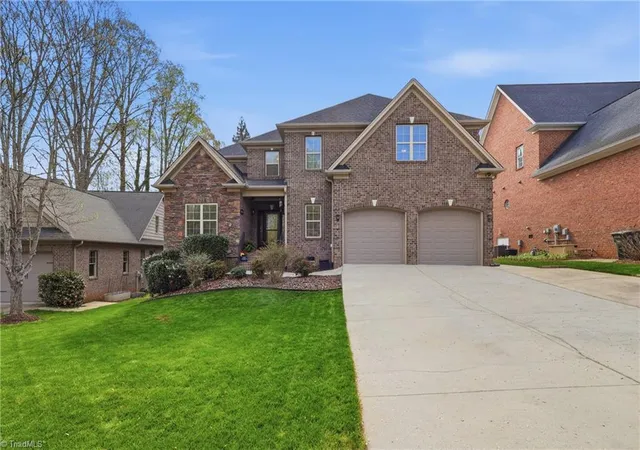 3rd image of 4420 Rosebriar Square Dr, Winston Salem, NC 27106 | MLS# 1215255