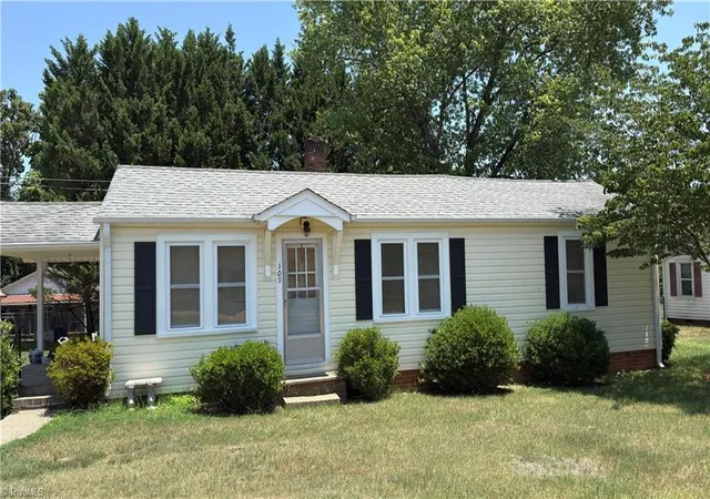 Photo 1 of Single family home for sale at 109 Adams St, Yadkinville, NC 27055 | MLS# 1233625 | Listing updated on 2026-08-26