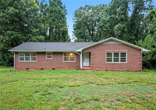 Homes for sale in Randleman, NC | 1153 Heathwood Rd, Randleman, NC 27317 | MLS# 1225854