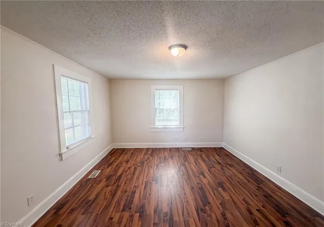 Photo 3 of Single family home for sale at 920 Elm St, Burlington, NC 27217 | MLS# 1228389 | Listing updated on 2026-09-19