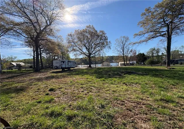 2nd image of 431 Lake Shore Ave, Lexington, NC 27292 | MLS# 1215142