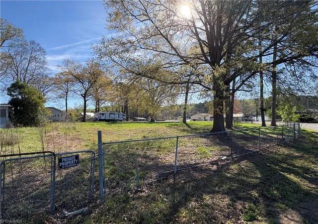 6th image of 431 Lake Shore Ave, Lexington, NC 27292 | MLS# 1215142