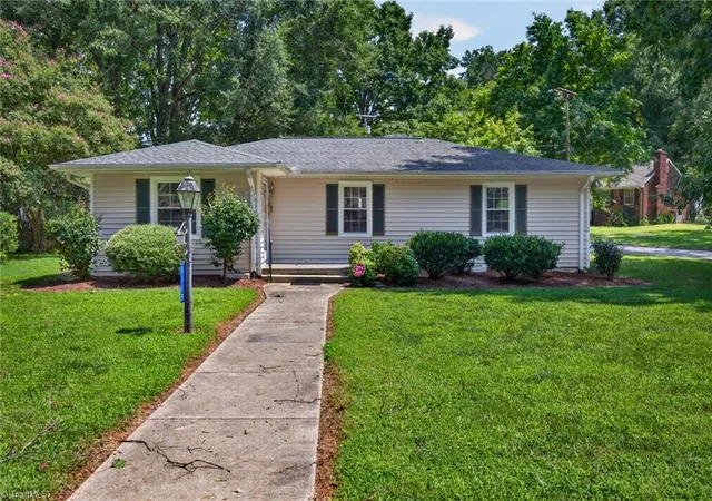 Photo 1 of Single family home for sale at 1115 E Willowbrook Dr, Burlington, NC 27215 | MLS# 1231414 | Listing updated on 2026-08-16