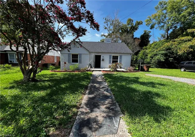 Photo 1 of Single family home for sale at 1305 Winstead Pl, Greensboro, NC 27408 | MLS# 1233298 | Listing updated on 2026-08-30