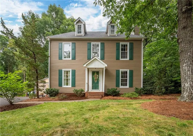 Homes for sale in Pfafftown, NC | 5963 Honeycomb Ln, Pfafftown, NC 27040 | MLS# 1224969