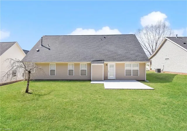 Photo 2 of Single family home for sale at 583 Caladium Ct, Kernersville, NC 27284 | MLS# 1231516 | Listing updated on 2026-09-17