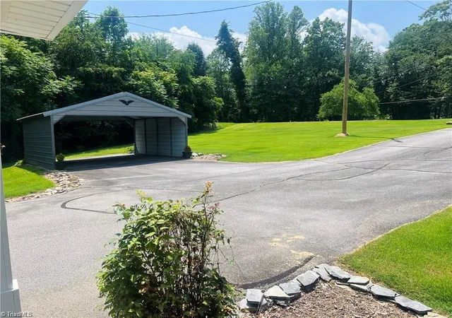 Photo 4 of Single family home for sale at 10033 Nc Hwy 89 W, Westfield, NC 27053 | MLS# 1233845 | Listing updated on 2026-08-31