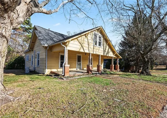 4th image of 505 S Main Gq St, Salisbury, NC 28144 | MLS# 1218893