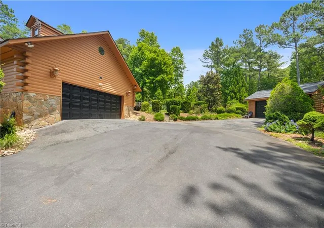 Photo 3 of Single family home for sale at 214 Harbor Ridge Dr, Connelly Springs, NC 28612 | MLS# 1227347 | Listing updated on 2026-09-23