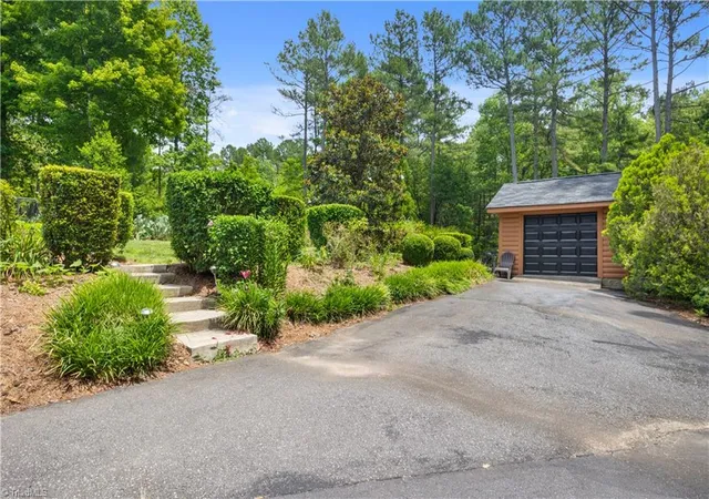 Photo 4 of Single family home for sale at 214 Harbor Ridge Dr, Connelly Springs, NC 28612 | MLS# 1227347 | Listing updated on 2026-09-23