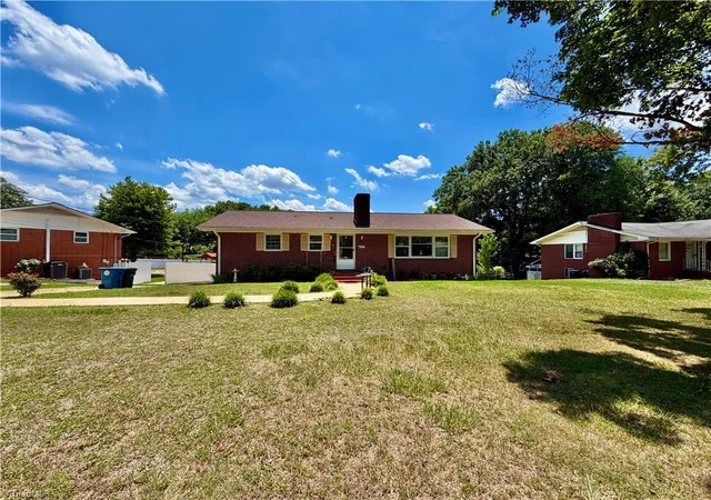 Photo 2 of Single family home for sale at 175 Neita Dr, Salisbury, NC 28147 | MLS# 1224443 | Listing updated on 2026-09-01