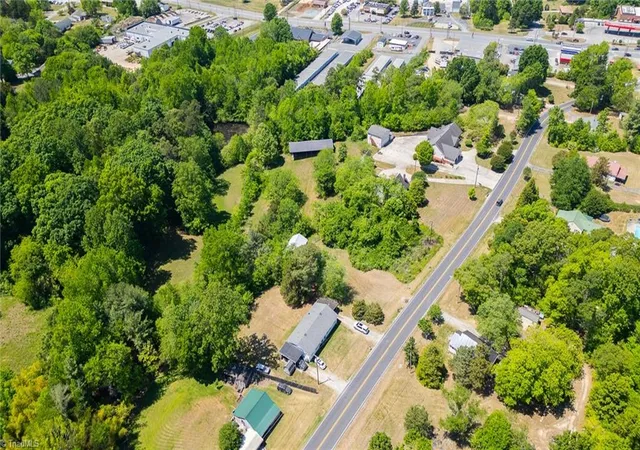 1st image of 1056 Hasty School Rd, Thomasville, NC 27360 | MLS# 1218175