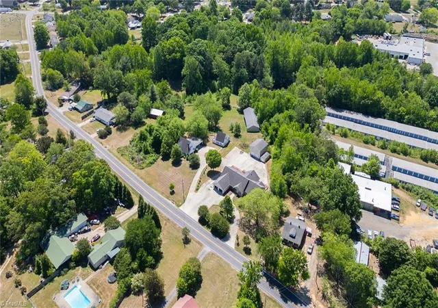 3rd image of 1056 Hasty School Rd, Thomasville, NC 27360 | MLS# 1218175