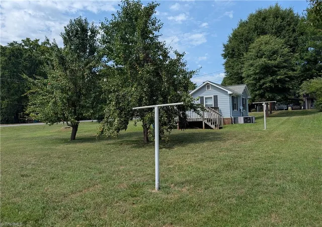 Single family home for sale at 905 W Jefferson St, Mayodan, NC 27027 | MLS# 1231110 | Listing updated on 2026-08-13