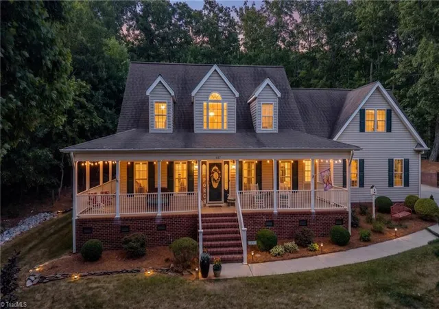 Homes for sale in Asheboro, NC | 697 Graceland Dr, Asheboro, NC 27205 | MLS# 1225077