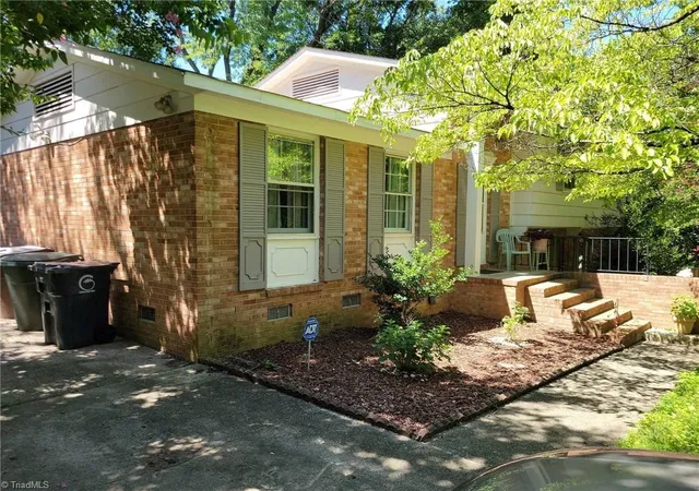 2nd image of 2615 Azalea Dr, Greensboro, NC 27407 | MLS# 1231206